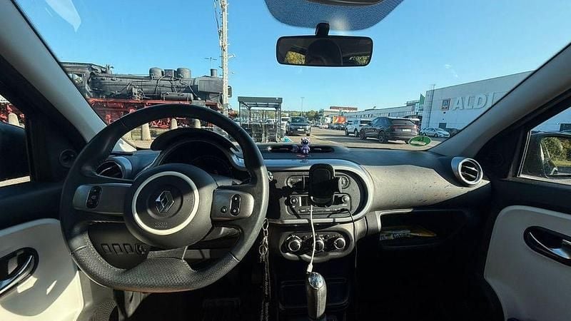 Schwarz Gebraucht 2018 Renault Twingo LIMITED Kleinwagen | 7.450 € (Fairer Preis) - Bild 1/4