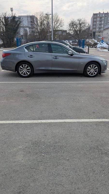 Gebraucht Infiniti Q50 170 PS (125 kW) 2017 Grau Limousine