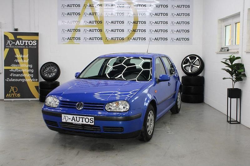 Blau Gebraucht 1998 VW Golf IV Limousine | 1.990 € (Guter Preis) - Bild 1/4