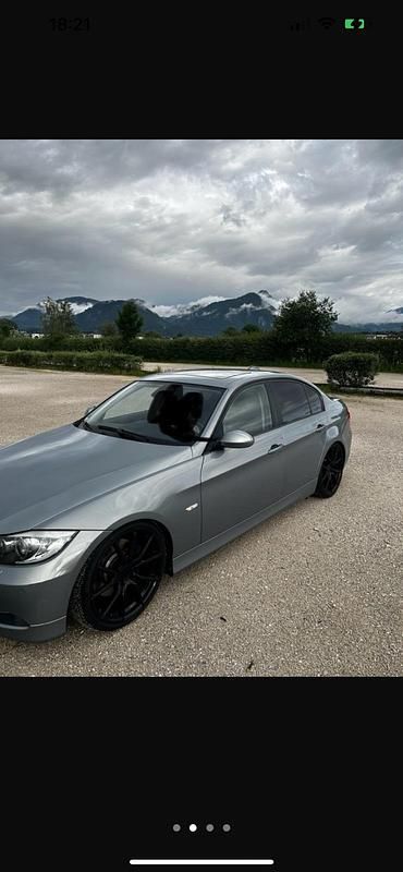 Gebraucht BMW 330 235 PS (172 kW) 2006 Blau Limousine