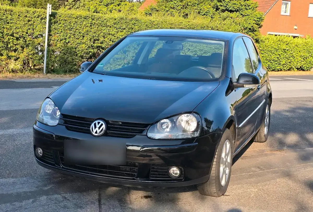 Gebraucht VW Golf V Edition 80 PS (58 kW) 2008 Schwarz Kleinwagen