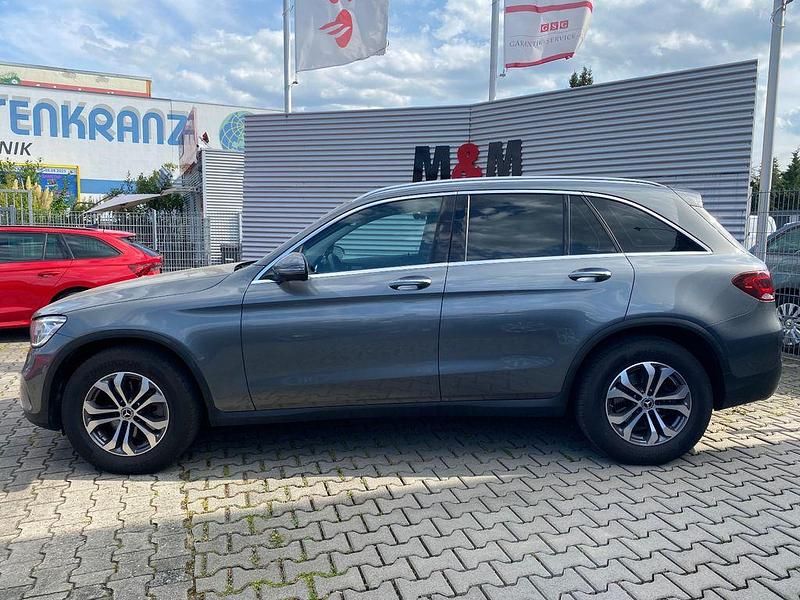 Gebraucht Mercedes GLC220 194 PS (142 kW) 2021 Grau SUV