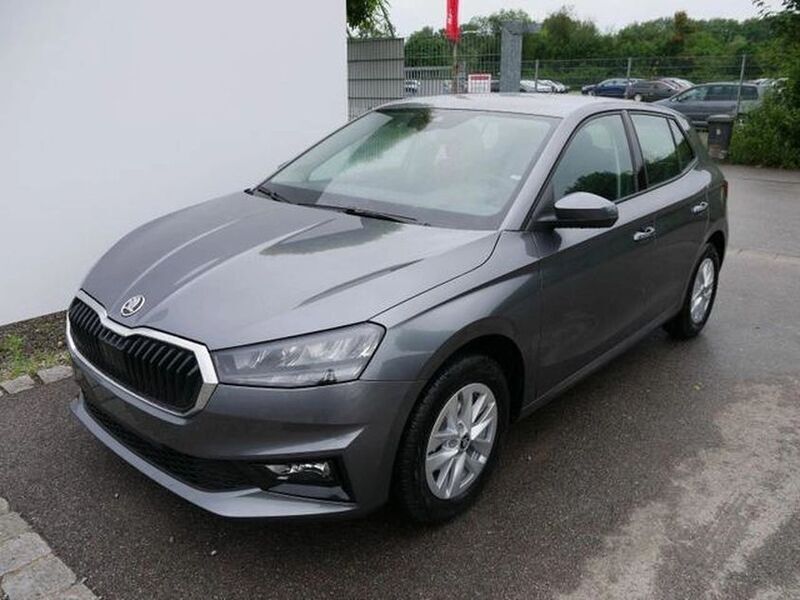 Weiss Neu 2025 Skoda Fabia Selection Limousine | 21.449 € (Fairer Preis) - Bild 1/1