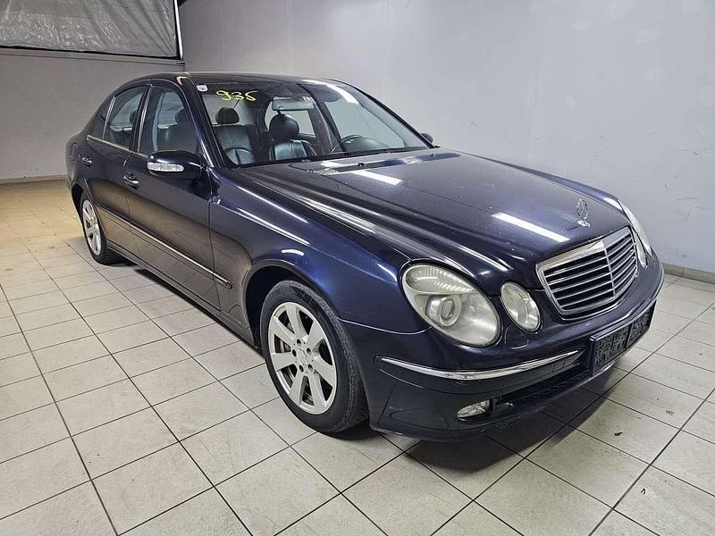 Gebraucht Mercedes E320 Avantgarde 204 PS (150 kW) 2002 Blau Limousine