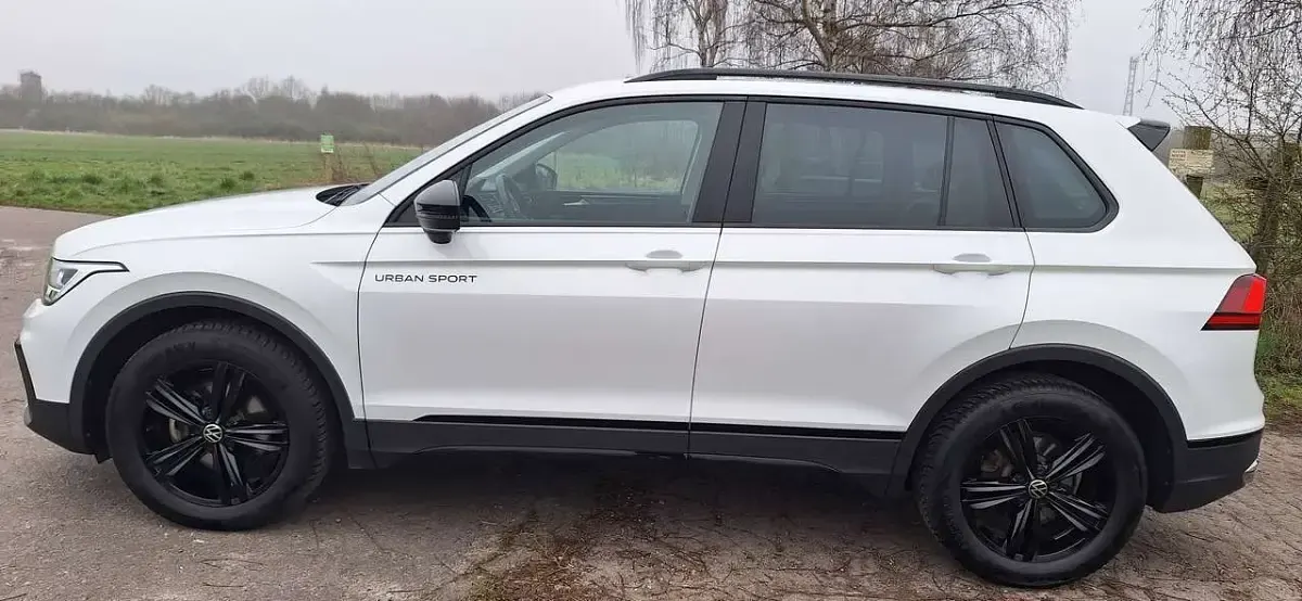 Gebraucht VW Tiguan Sportline 150 PS (110 kW) 2022 Weiß SUV