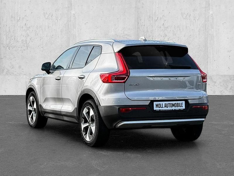 Gebraucht Volvo XC40 Core 129 PS (94 kW) 2023 Grau SUV