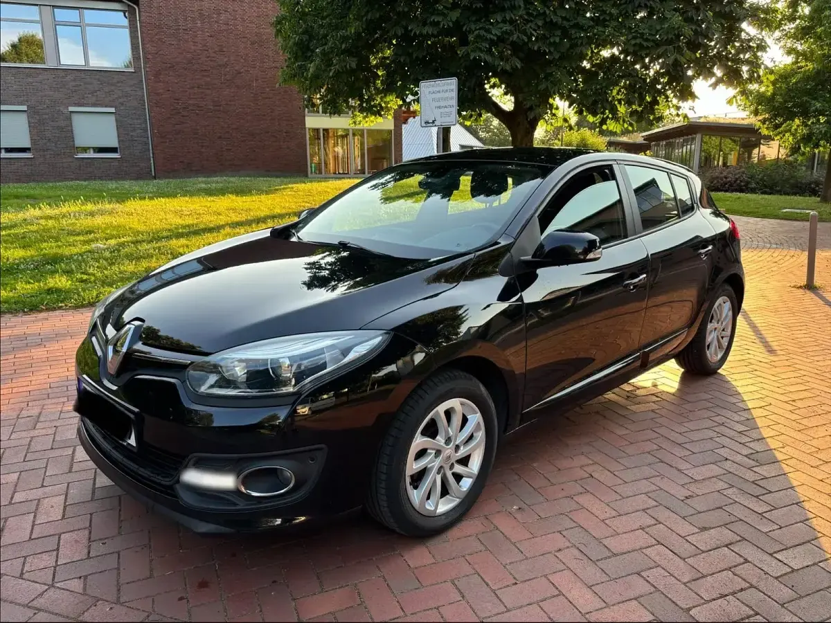 Gebraucht Renault Mégane III 115 PS (84 kW) 2014 Schwarz Limousine