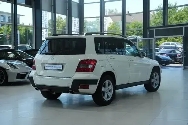 Gebraucht Mercedes GLK220 170 PS (125 kW) 2010 Calcitweiss  unilack SUV