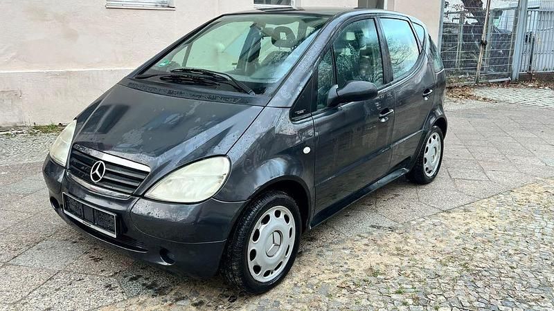 Schwarz Gebraucht 2000 Mercedes A140 Classic Van / Kleinbus | 1.500 € (Guter Preis) - Bild 1/4