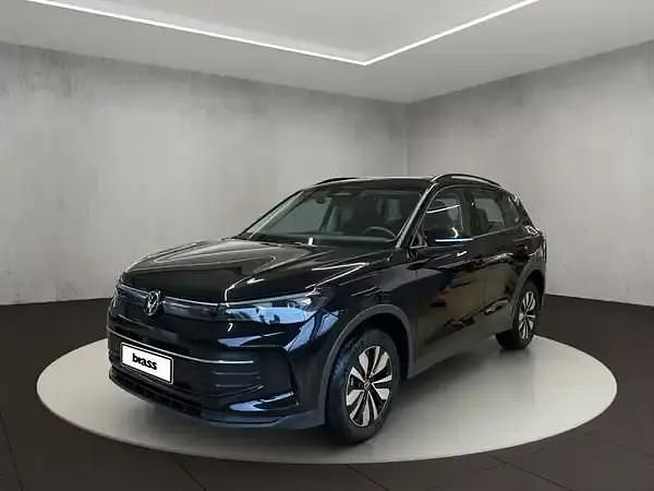 Deep black perleffekt Gebraucht 2024 VW Tiguan Goal SUV | 37.950 € - Bild 1/4