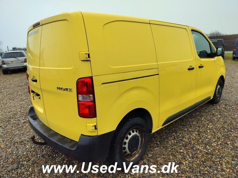 Gebraucht Toyota Proace Comfort 122 PS (89 kW) 2017 Weiß Van / Kleinbus