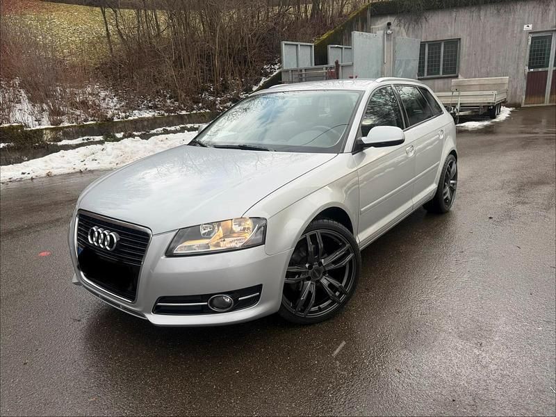 Gebraucht Audi A3 140 PS (102 kW) 2011 Silber Kleinwagen