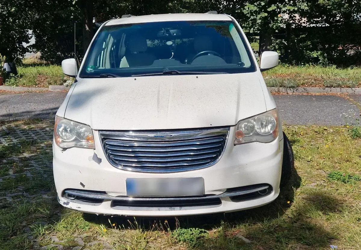 Gebraucht Chrysler Town & Country 287 PS (211 kW) 2013 Weiß Van / Kleinbus