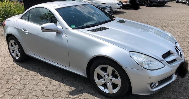 Silber Gebraucht 2009 Mercedes SLK200 Cabrio | 10.499 € (Guter Preis) - Bild 1/4