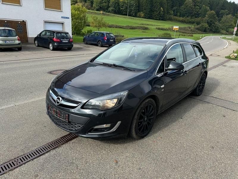 Schwarz Gebraucht 2013 Opel Astra Kombi | 2.250 € (Superpreis) - Bild 1/4