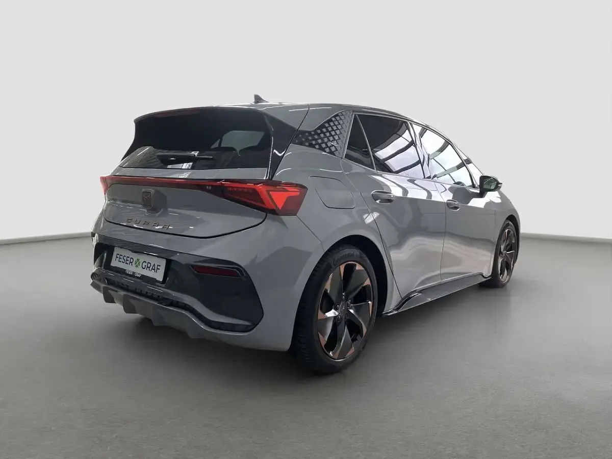 Gebraucht Cupra Born 150 kW (204 PS) 2024 Vaporgrau Kleinwagen