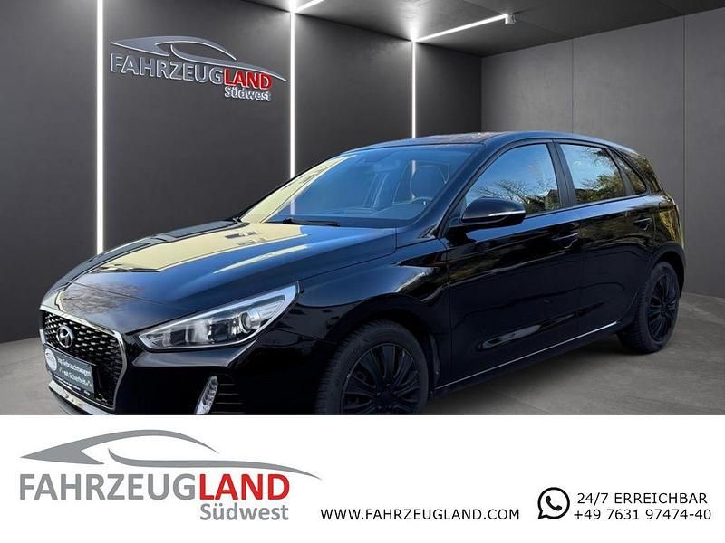 Schwarz Gebraucht 2018 Hyundai i30 Trend Limousine | 12.490 € (Fairer Preis) - Bild 1/4