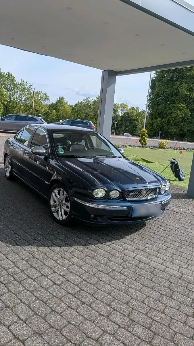 Gebraucht Jaguar X-type 196 PS (144 kW) 2009 Blau Limousine