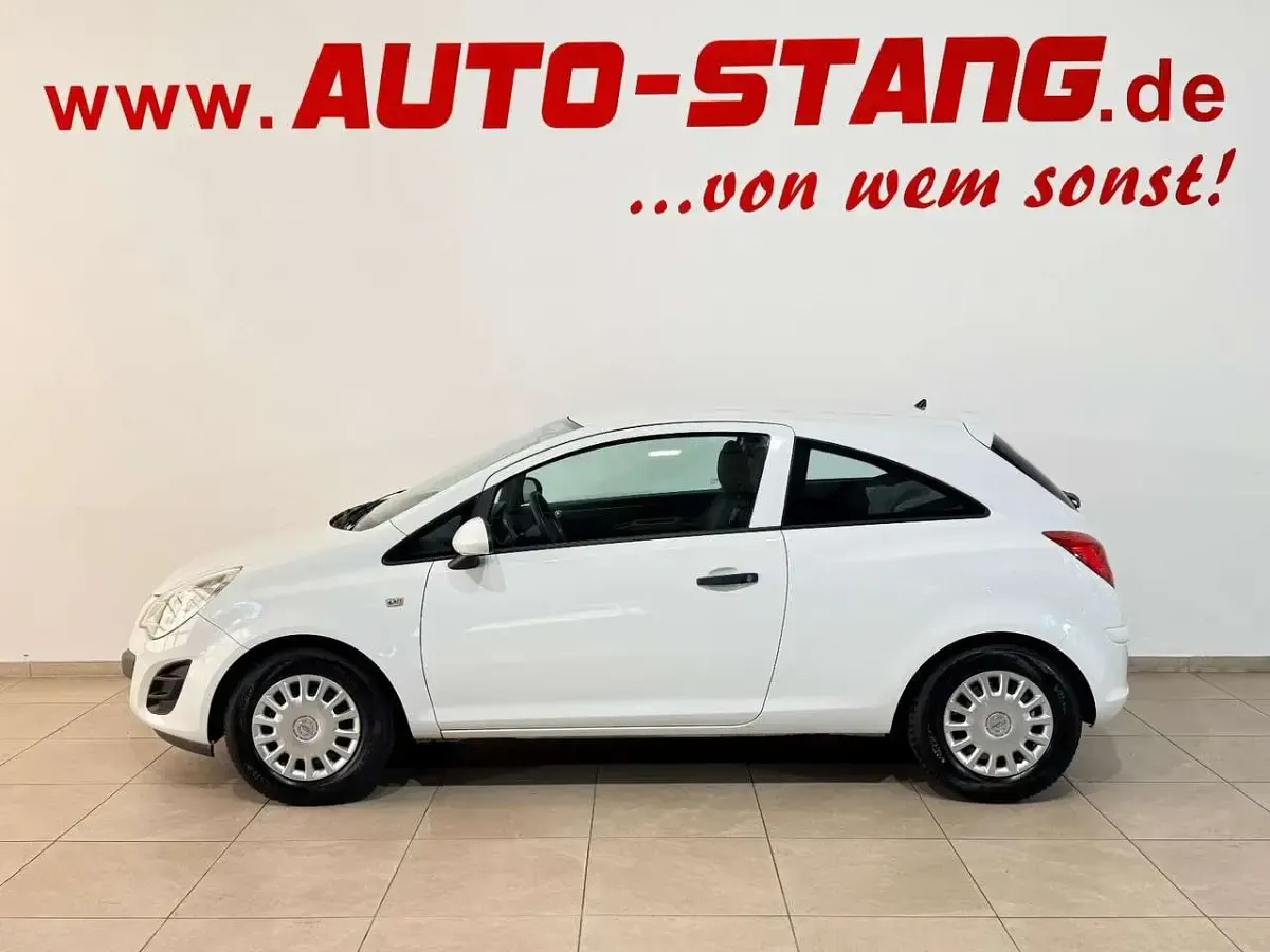 Gebraucht Opel Corsa Selection 69 PS (50 kW) 2012 Weiß Kleinwagen