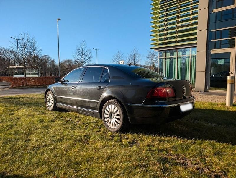 Usado VW Phaeton 239 HP (175 kW) 2009 Preto Sedan