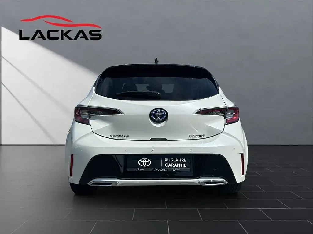 Gebraucht Toyota Corolla Hybrid Lounge 184 PS (135 kW) 2020 Weiß Limousine