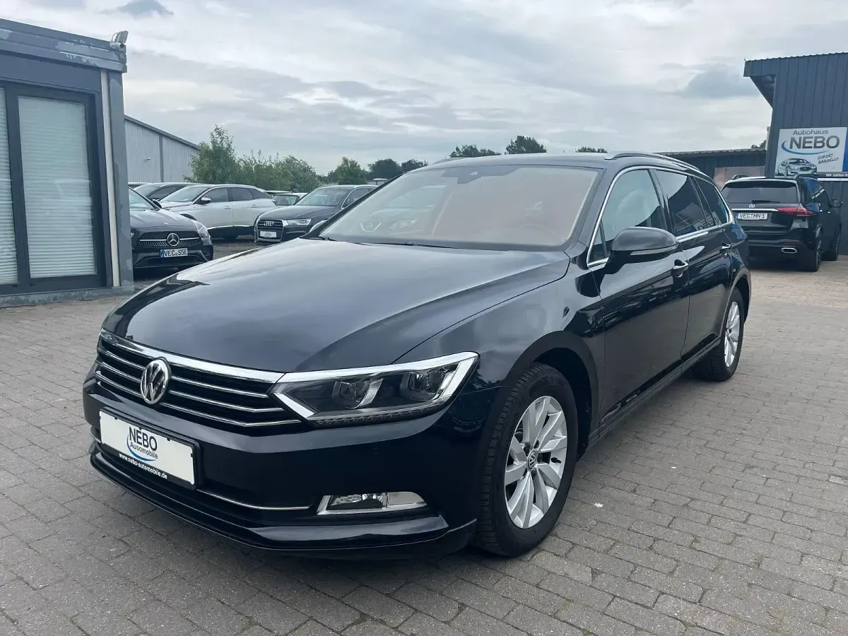 Gebraucht VW Passat Business 150 PS (110 kW) 2018 Schwarz Kombi
