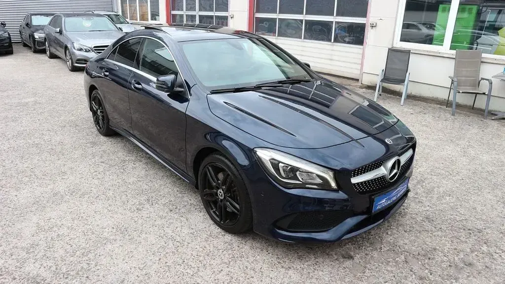 Gebraucht Mercedes CLA220 AMG line 184 PS (135 kW) 2018 Blau Coupé