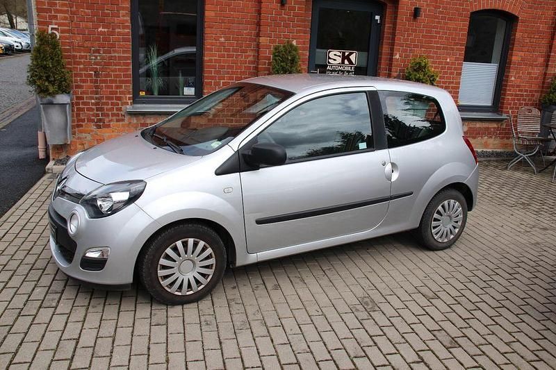 Gebraucht Renault Twingo Expression 75 PS (55 kW) 2013 Silber Kleinwagen