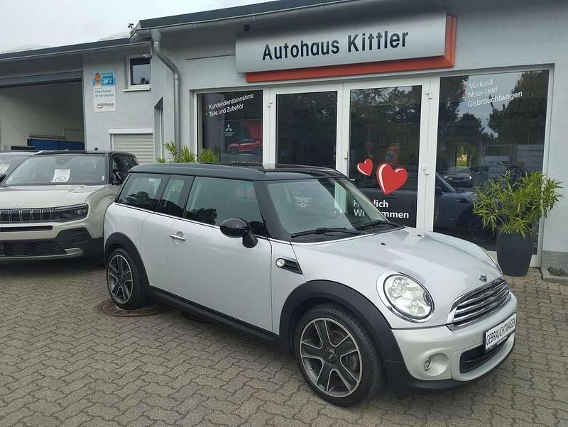White silver Gebraucht 2010 Mini Cooper Clubman Kombi | 6.550 € (Fairer Preis) - Bild 1/4