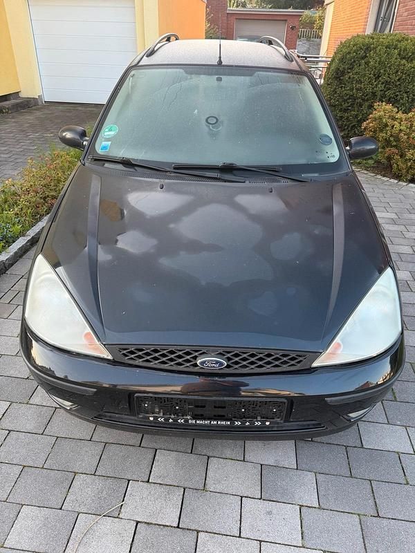 Second-hand Ford Focus 101 CP (74 kW) 2004 Negru Break