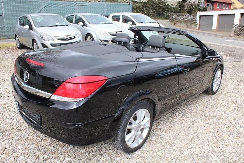 Gebraucht Opel Astra Cabriolet Cosmo 116 PS (85 kW) 2007 Schwarz Cabrio
