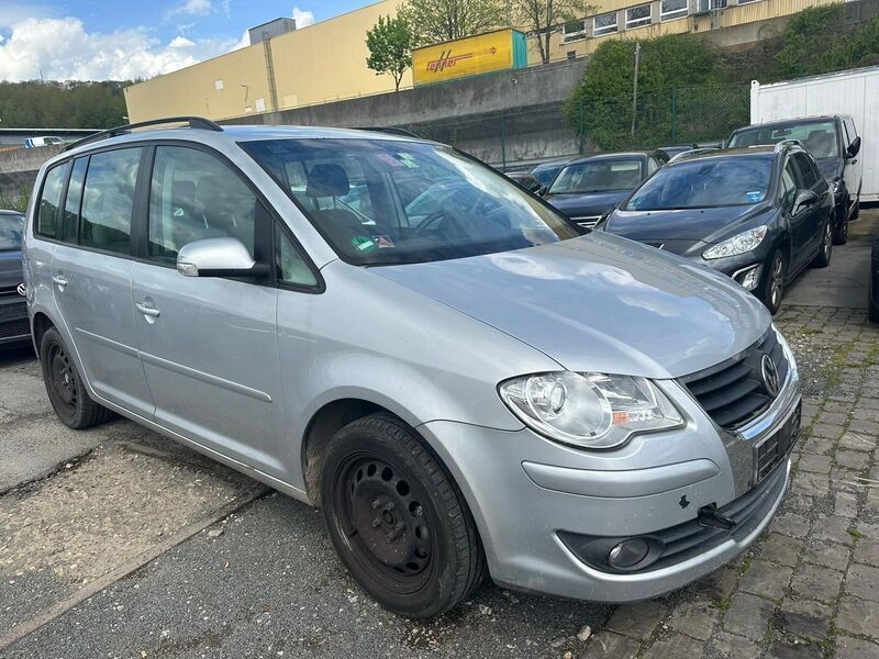 Silber Gebraucht 2008 VW Touran Trendline Van / Kleinbus | 1.900 € (Superpreis) - Bild 1/4