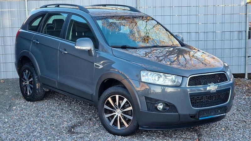 Gebraucht Chevrolet Captiva LT 167 PS (122 kW) 2012 Grau SUV