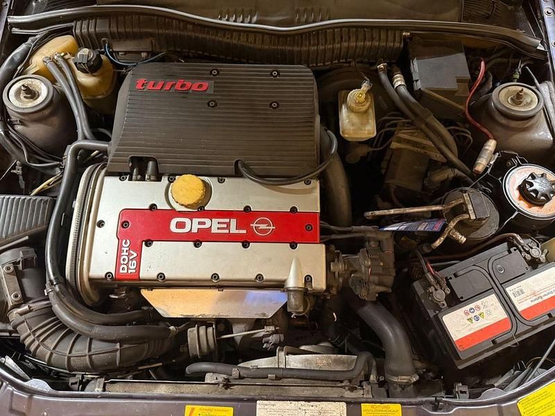 Gebraucht Opel Calibra 204 PS (150 kW) 1996 Violet Coupé