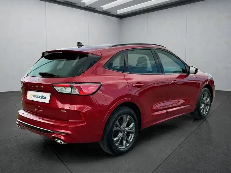 Gebraucht Ford Kuga 190 PS (139 kW) 2023 Rot SUV