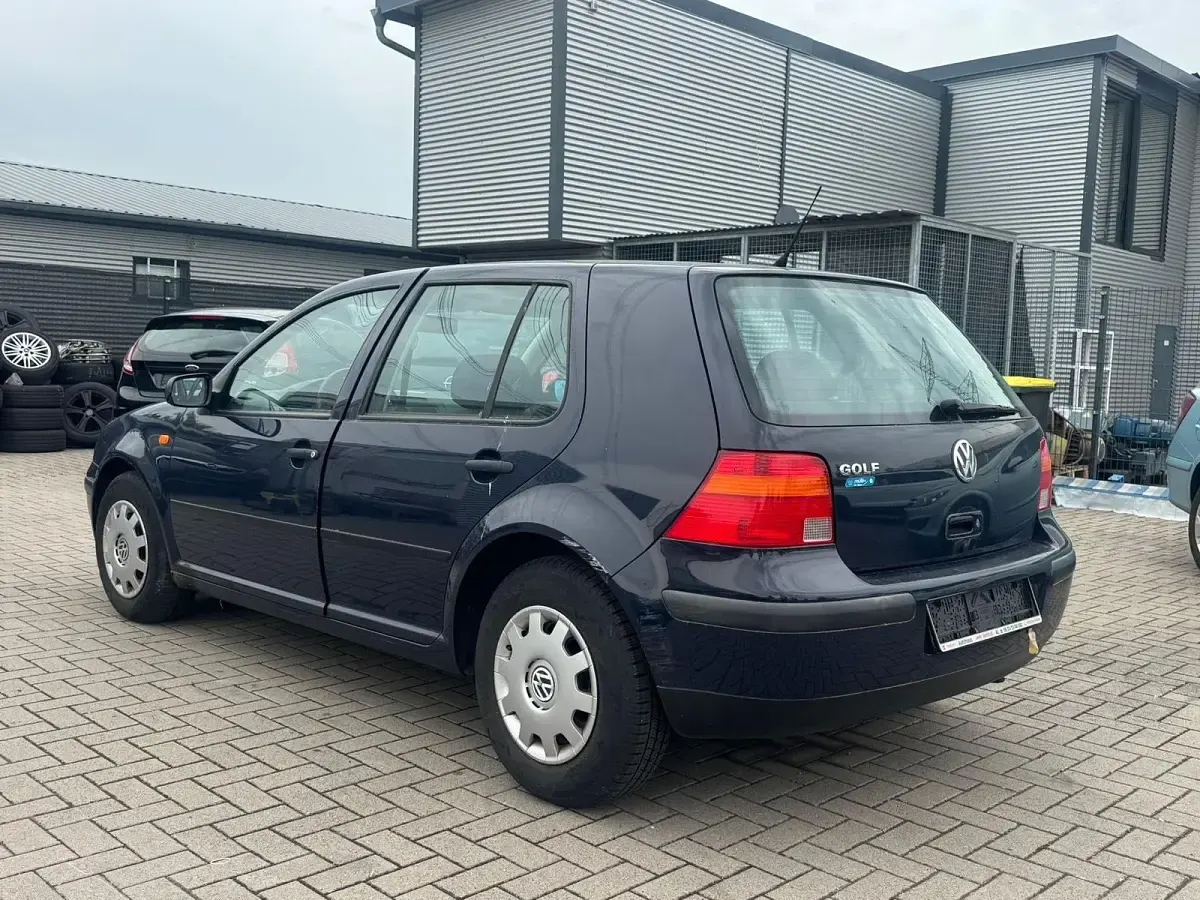 Gebraucht VW Golf IV 75 PS (55 kW) 1998 Blau Kleinwagen