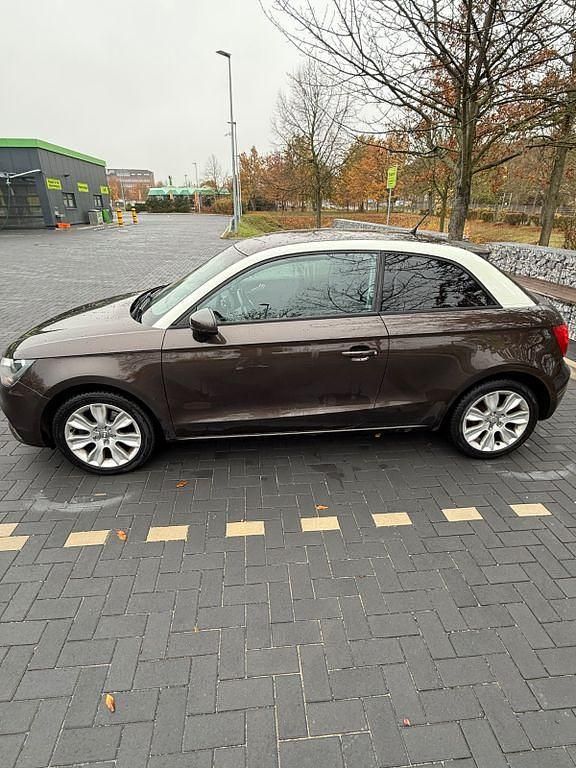 Gebraucht Audi A1 Ambition 122 PS (89 kW) 2012 Braun Kleinwagen