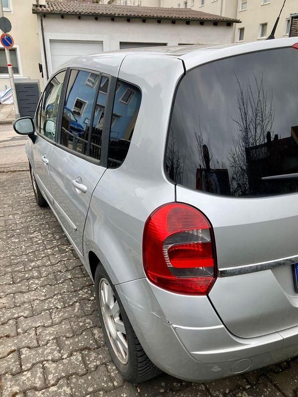 Second-hand Renault Modus Dynamique 101 CP (74 kW) 2009 Gri Monovolum