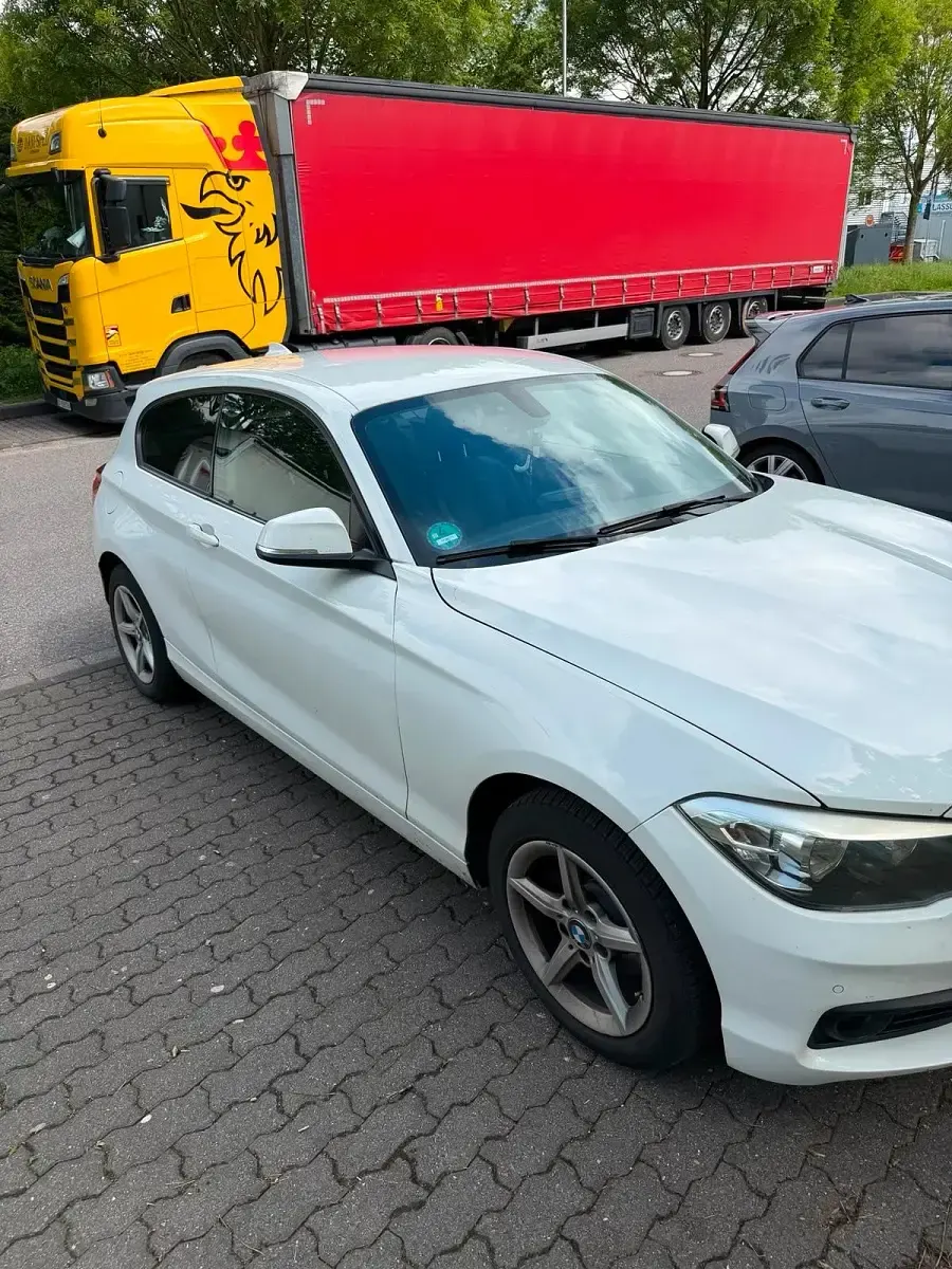 Gebraucht BMW 116 116 PS (85 kW) 2016 Weiß Kleinwagen