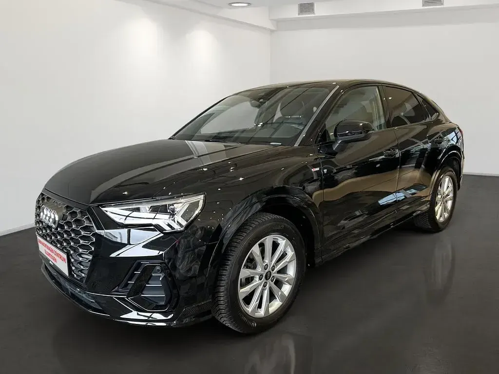 Gebraucht Audi Q3 Sportback S-Line 150 PS (110 kW) 2024 Schwarz SUV