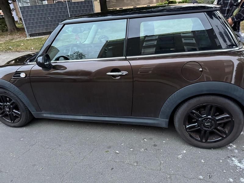Braun Gebraucht 2012 Mini Cooper Coupé Coupé | 3.500 € (Fairer Preis) - Bild 1/4