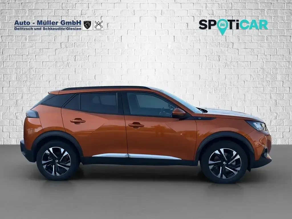 Gebraucht Peugeot e-2008 Allure 100 kW (136 PS) 2021 Orange SUV
