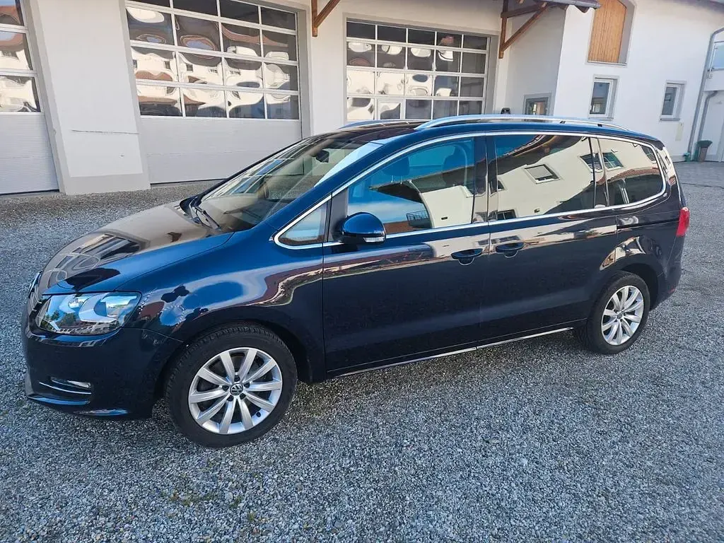 Gebraucht VW Sharan Highline 177 PS (130 kW) 2013 Blau Van / Kleinbus