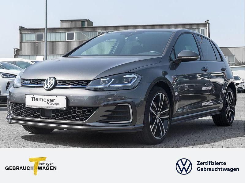 Grau Gebraucht 2020 VW Golf VII GTE Limousine | 18.980 € (Fairer Preis) - Bild 1/4