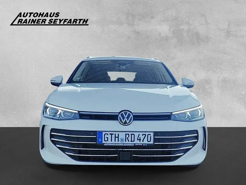Gebraucht VW Passat Business 150 PS (110 kW) 2025 Weiß Kombi