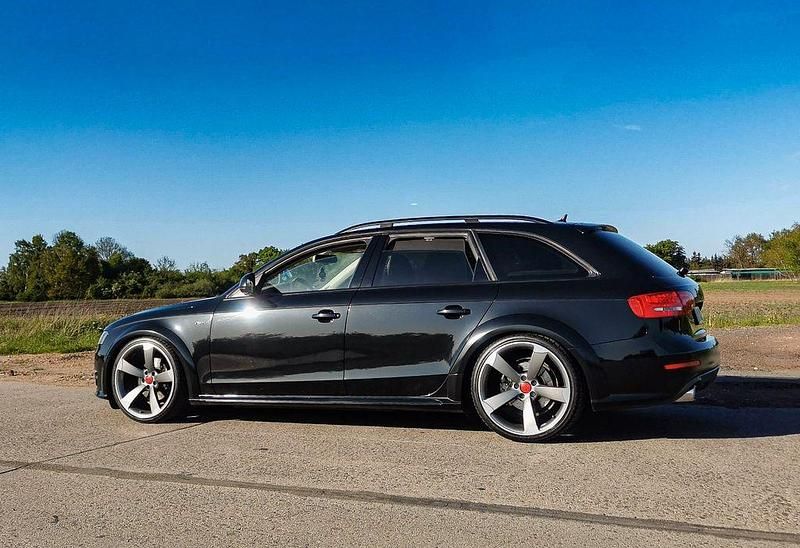 Schwarz Gebraucht 2012 Audi A4 Allroad Ambiente Kombi | 9.899 € (Superpreis) - Bild 1/4