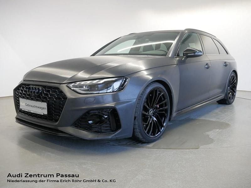 Daytonagrau perleffekt Gebraucht 2022 Audi RS4 Ambiente Kombi | 58.900 € (Guter Preis) - Bild 1/4