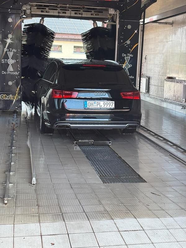 Schwarz Gebraucht 2015 Audi A6 S-Line Kombi | 16.000 € - Bild 1/4