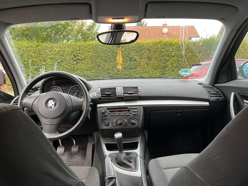 Gebraucht BMW 116 116 PS (85 kW) 2006 Schwarz Kleinwagen