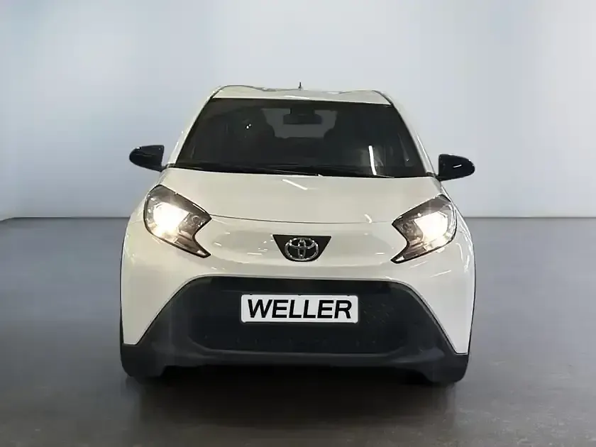 Gebraucht Toyota Aygo 72 PS (52 kW) 2025 Schneeweiß Kleinwagen